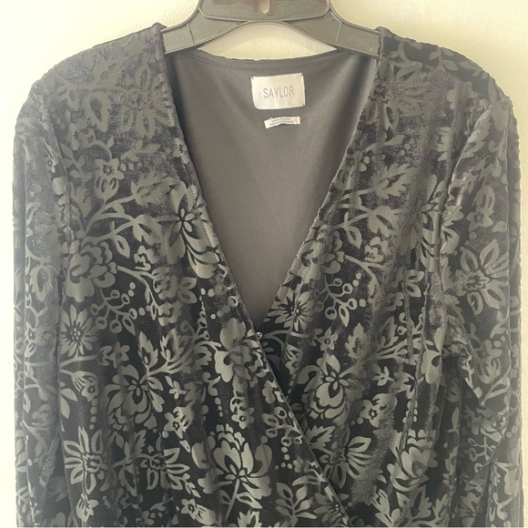 Saylor x Anthropologie Rebecca Velvet Floral Burnout V-neck Romper  37210 - Picture 5 of 10